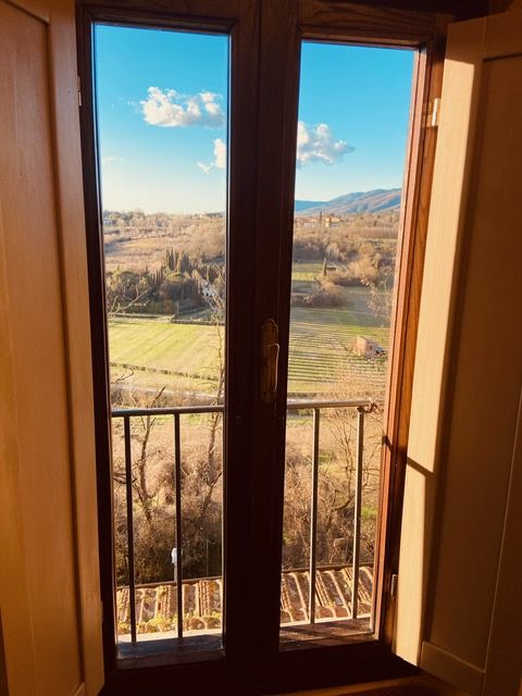 Vista sulla campagna del Valdarno dal terrazzino